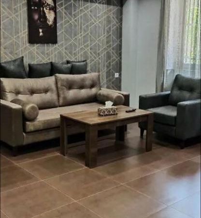 One Central Apartment 耶烈万 外观 照片
