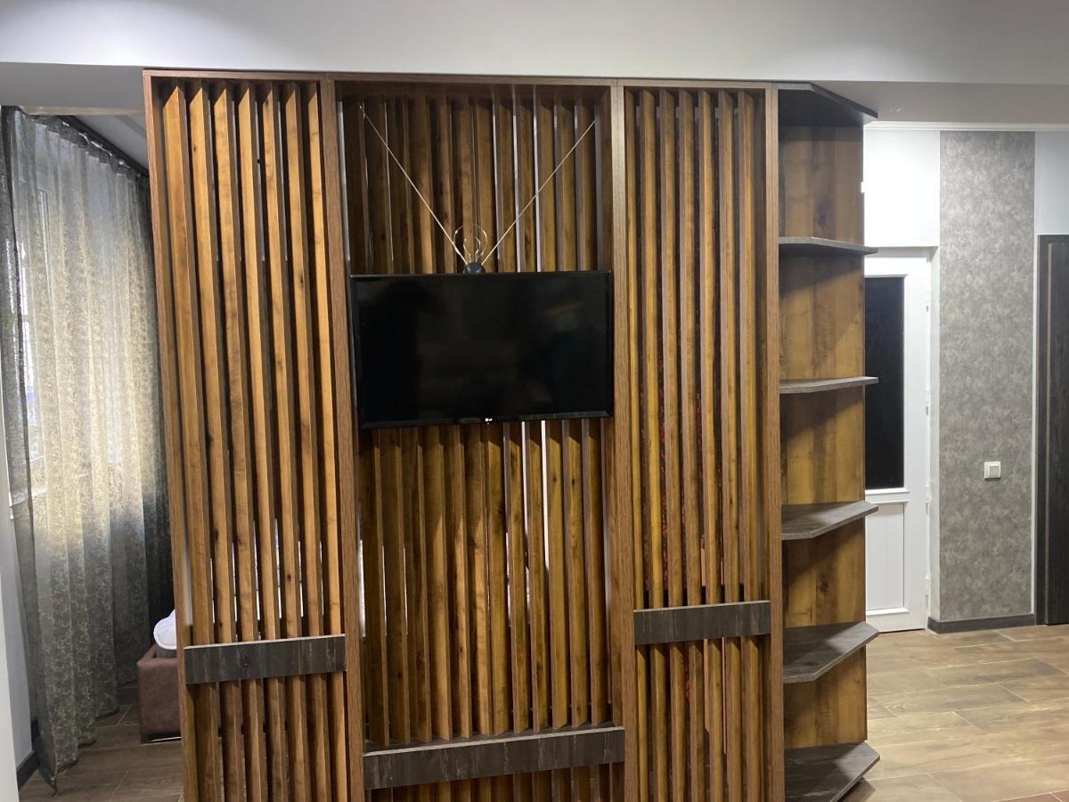 One Central Apartment 耶烈万 外观 照片